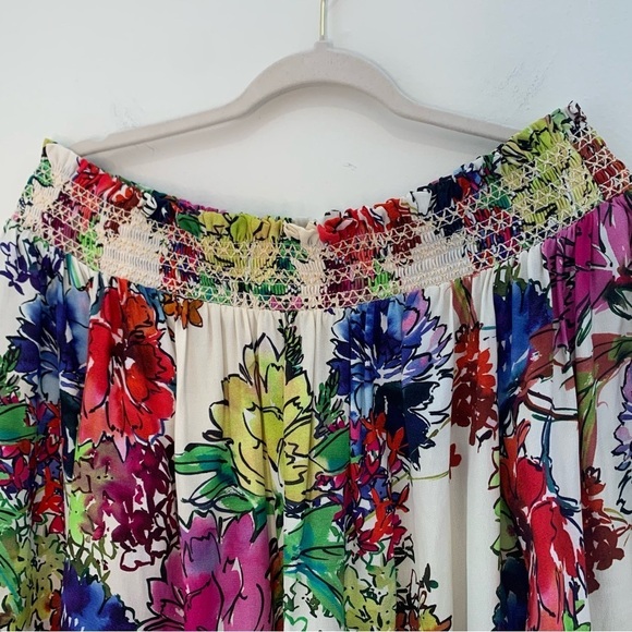 Karen Kane flowy multi color floral print smocked off‎ shoulder top. Size M - Picture 4 of 8